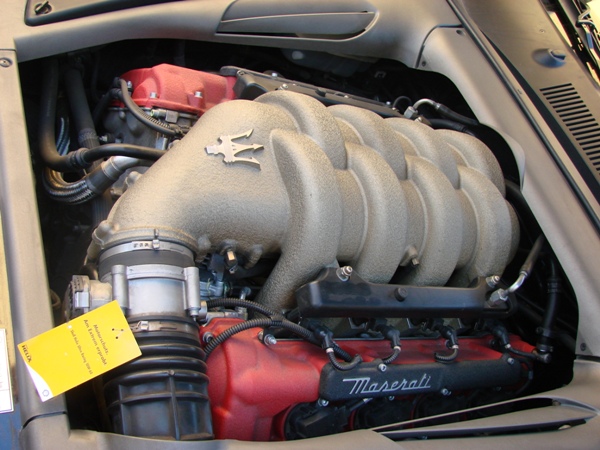 Maserati.
Fragment silnika.
